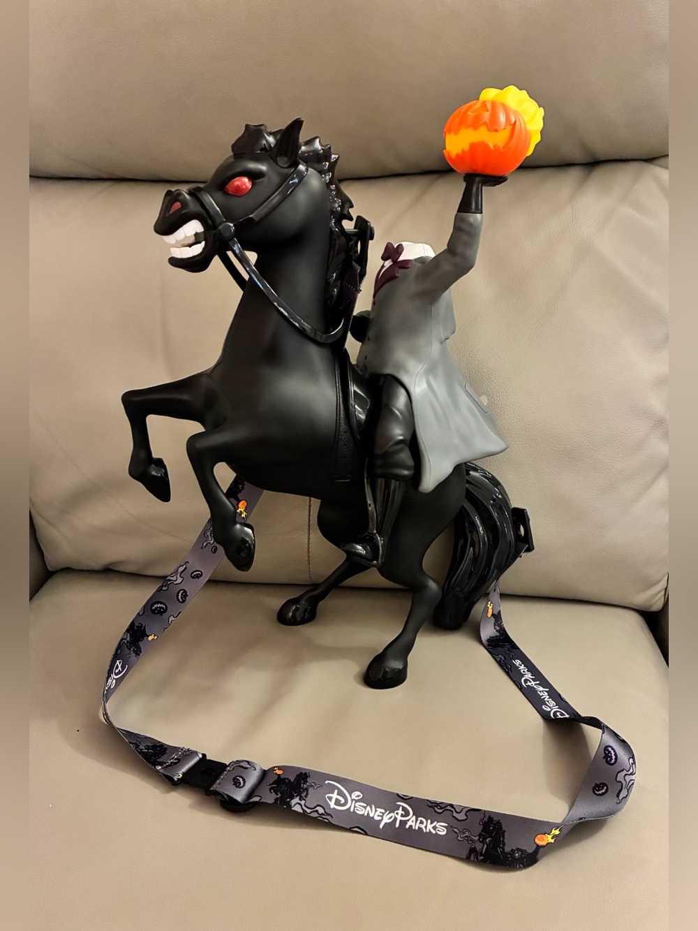 🔥 Disney Headless Horseman Popcorn Bucket- MNSSHP exclusive, lights up 🎃